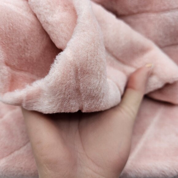 Celine Pink Blanket - Picture 17 of 17
